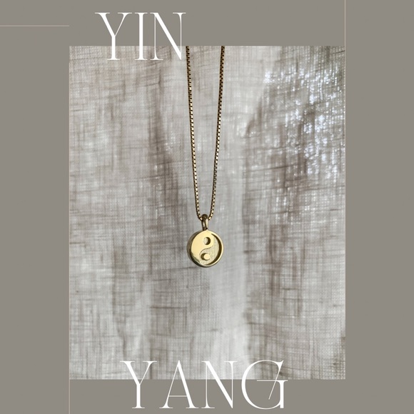 14k solid gold Yin Yang Necklace - Picture 4 of 6